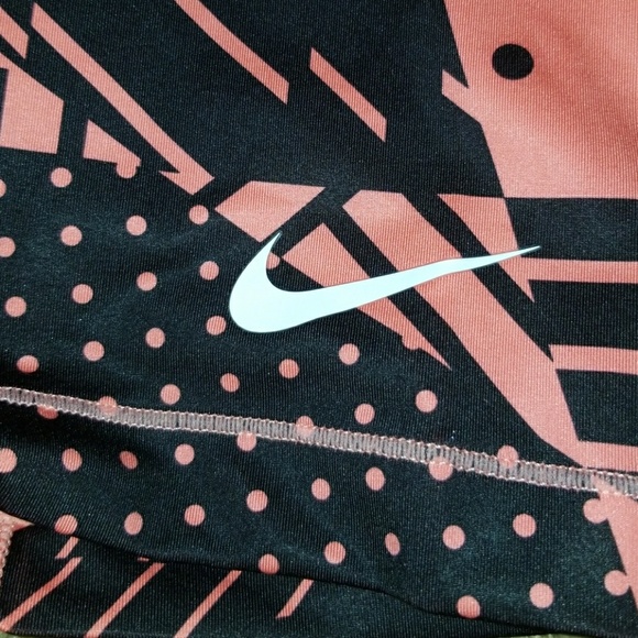 Nike training capris - Picture 4 of 7